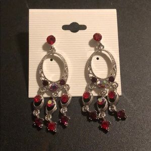 Silver earrings we red Jewels